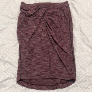 Lululemon &go where-to skirt. Size 4